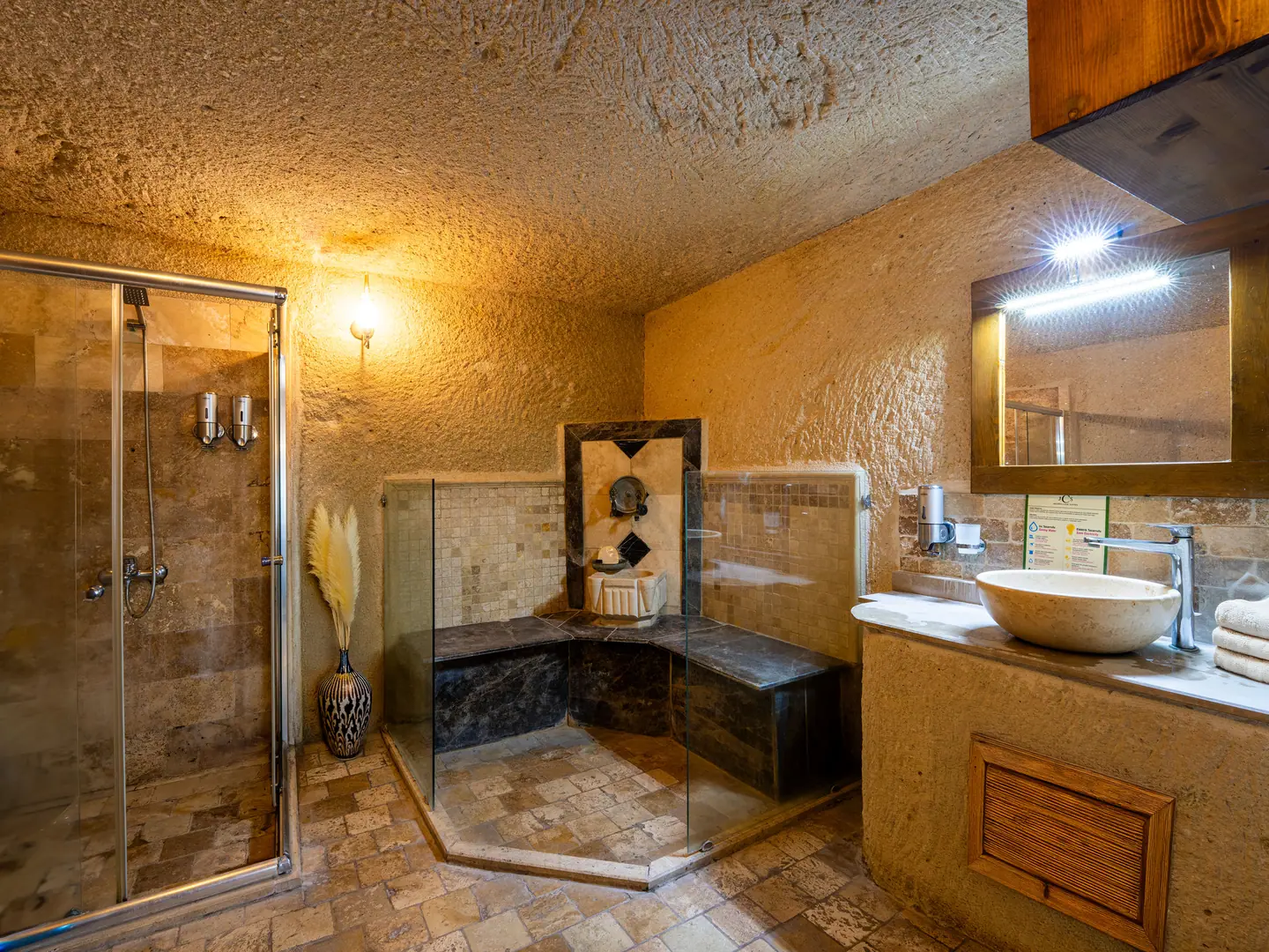 Premier Mağara Suite — Oda 107 (15)