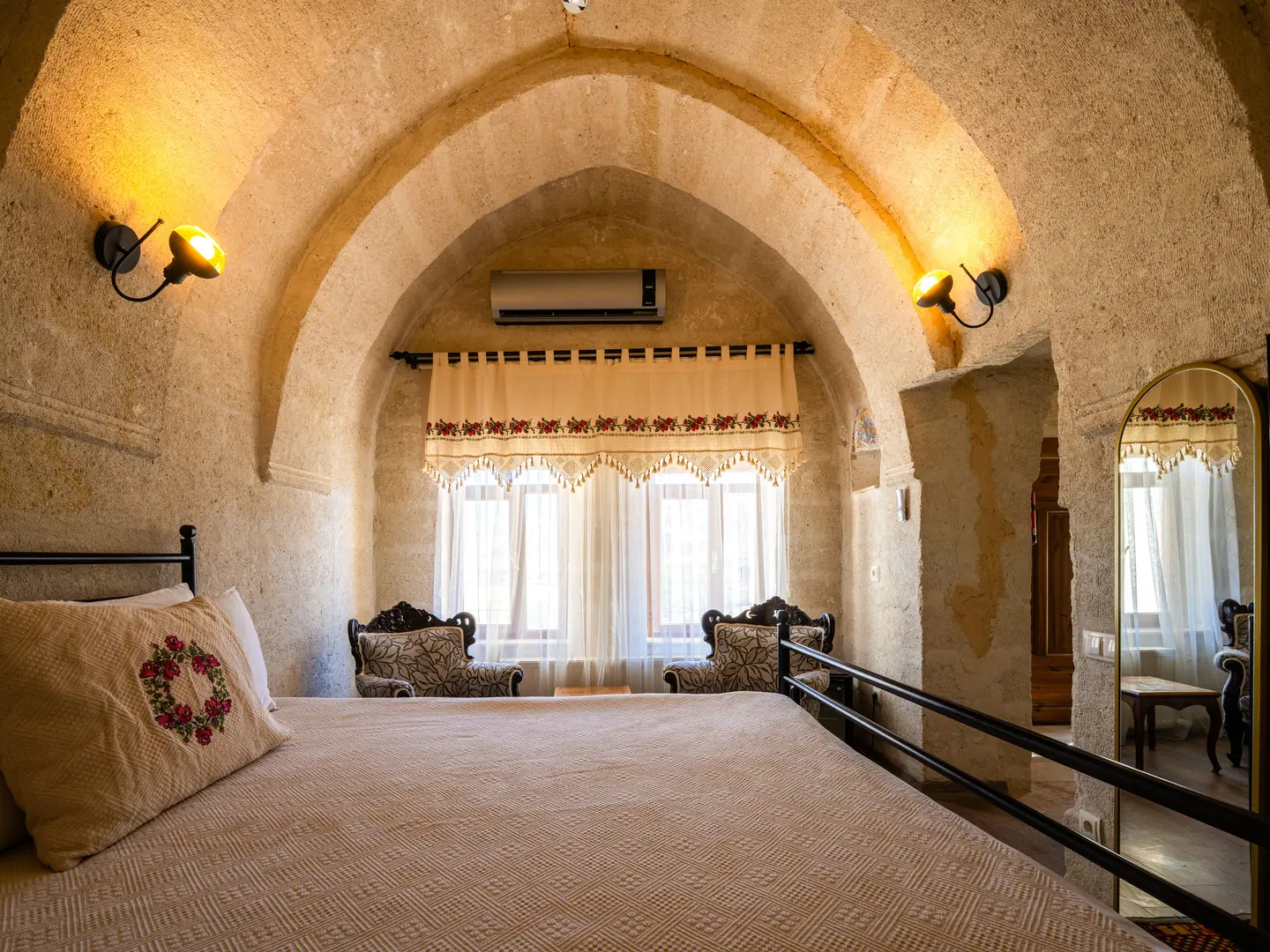 Superior Taş Suite — Oda 202 (1)