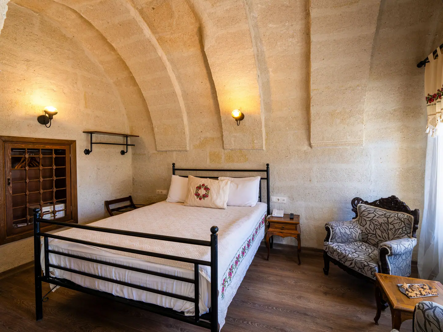 Superior Taş Suite — Oda 202 (5)