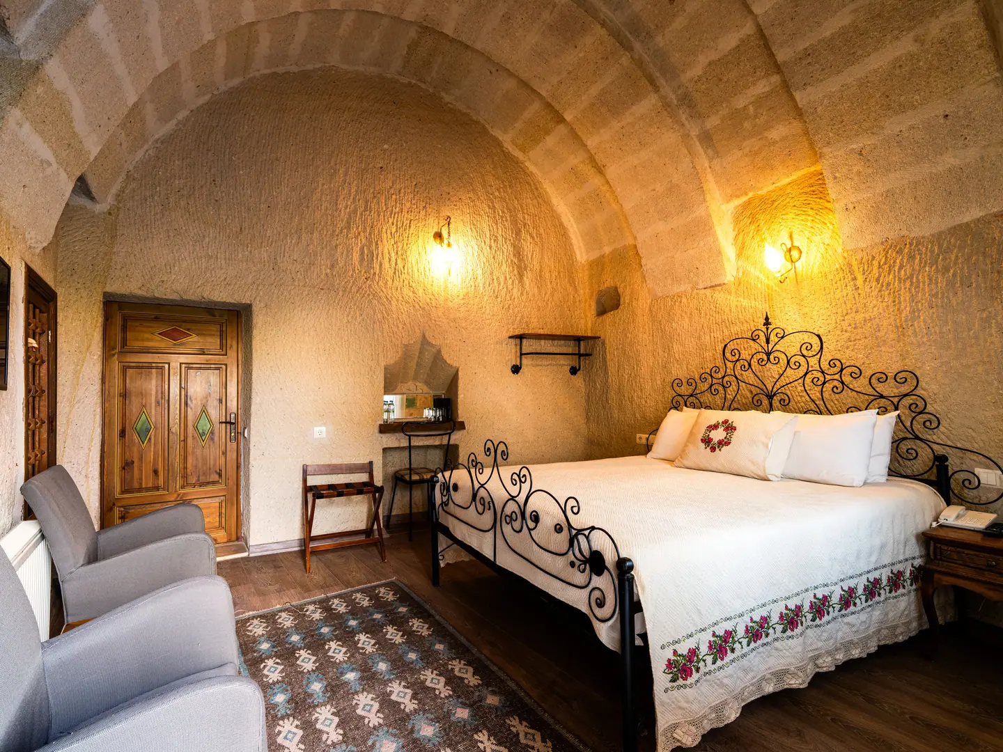Junior Cave Suite 6