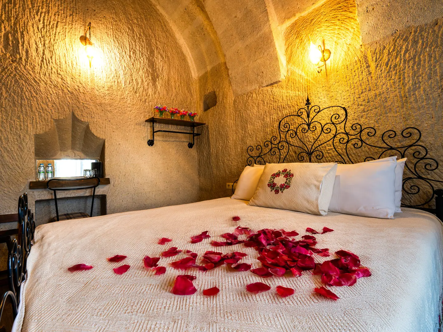 Junior Cave Suite 7