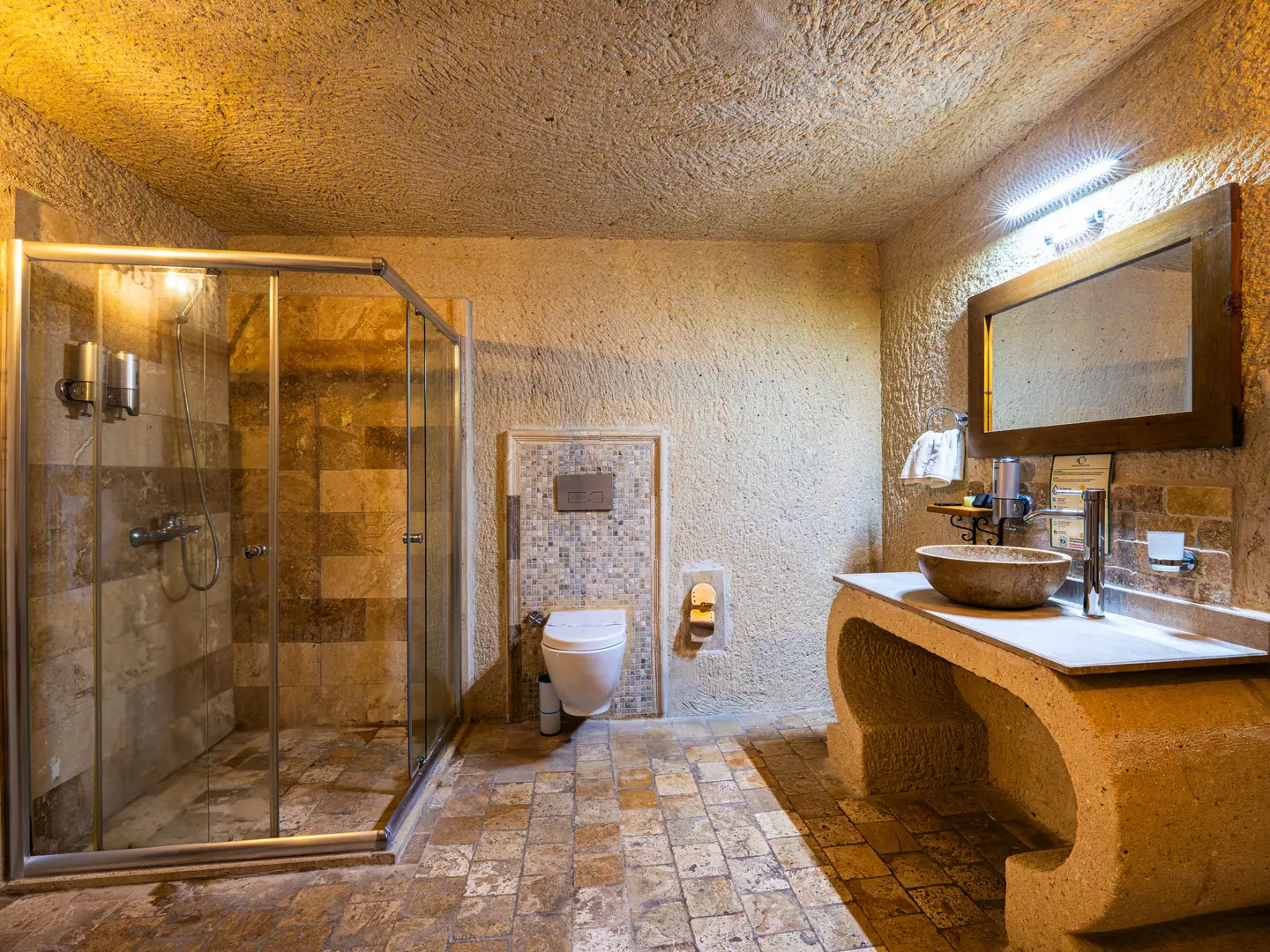Junior Cave Suite 14
