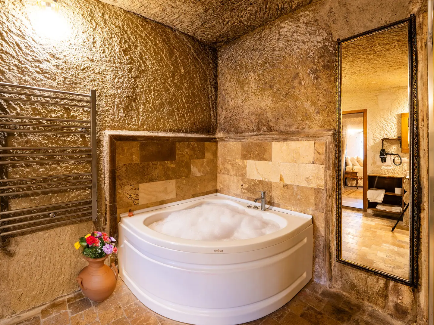 Suite Cueva Premium 14