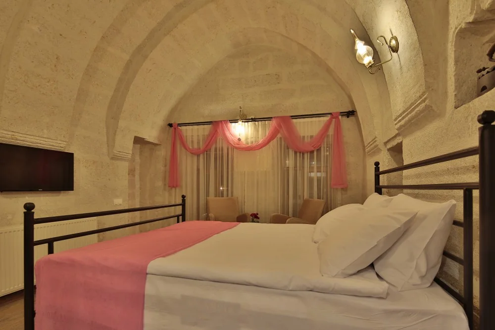 Suite — 3